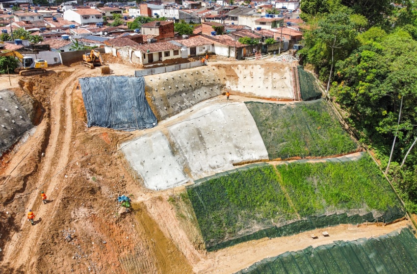 Prefeitura de Maceió investe mais de R$ 26 milhões em obras de contenção de encostas por toda capital