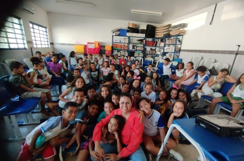 Palestra para estudantes da Escola Municipal Selma Bandeira aborda combate à violência doméstica