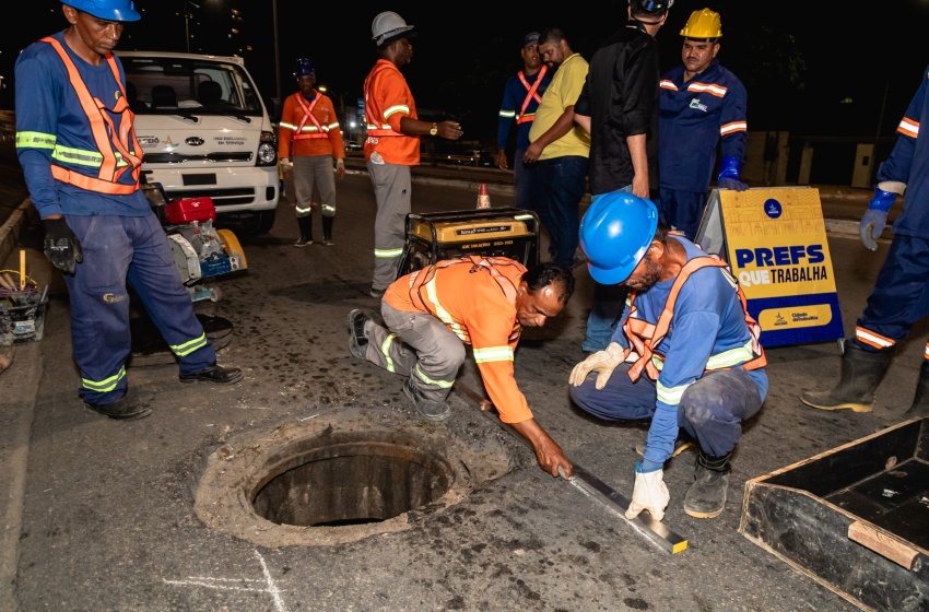 Operação Tampa Bueiro finaliza serviços em ruas do Centro e segue para Av. Moreira e Silva
