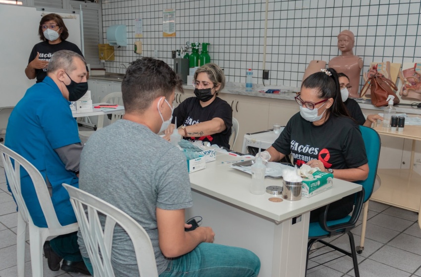 Saúde realiza ação de combate às Infecções Sexualmente Transmissíveis no Senac