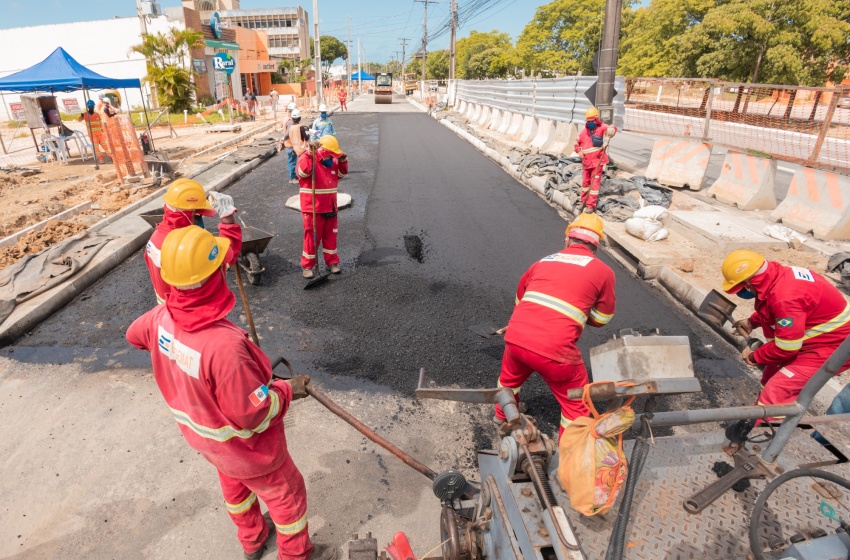 Ampliação da Linha Verde recebe mais 300 toneladas de asfalto