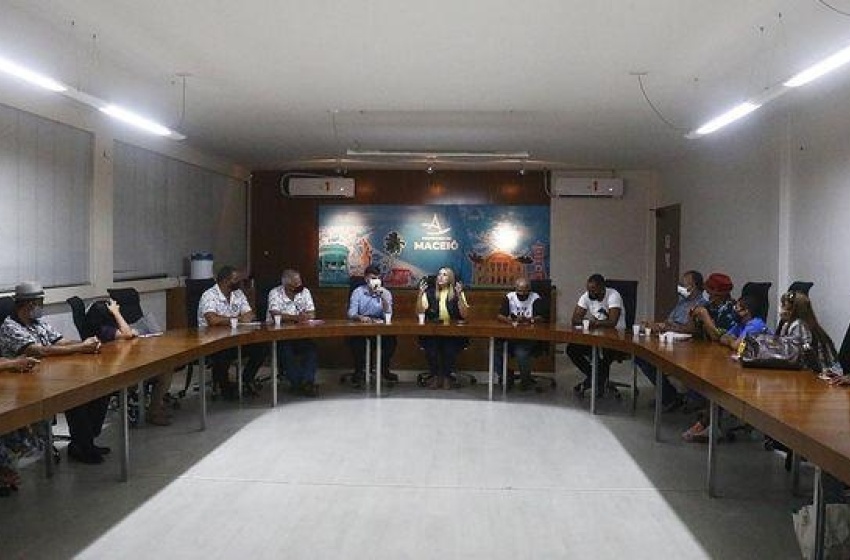 Lideranças culturais são orientadas para realização das inscrições nos editais da Prefeitura