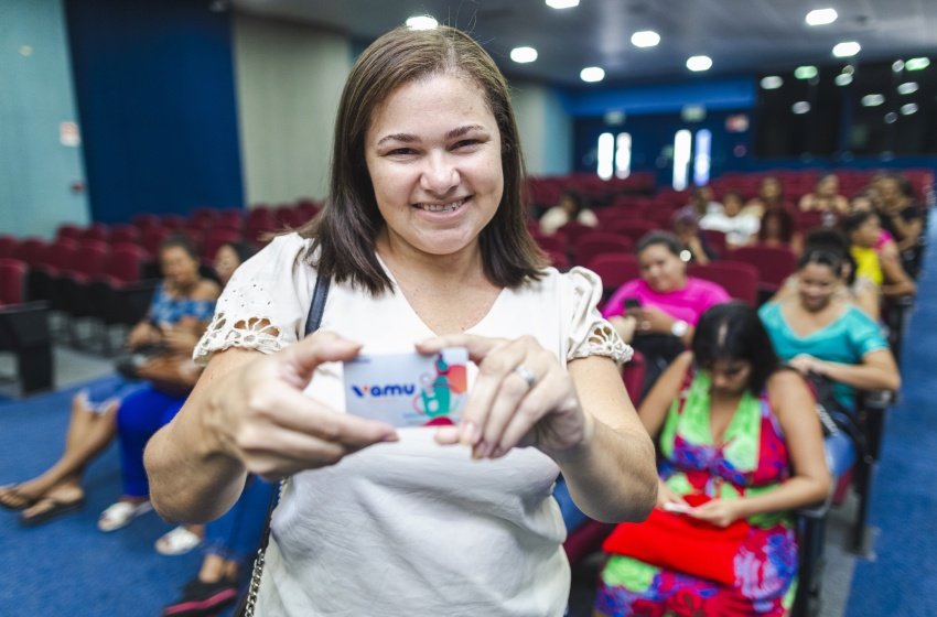 Nova turma do Emprega Mulher conta passagem de ônibus gratuita