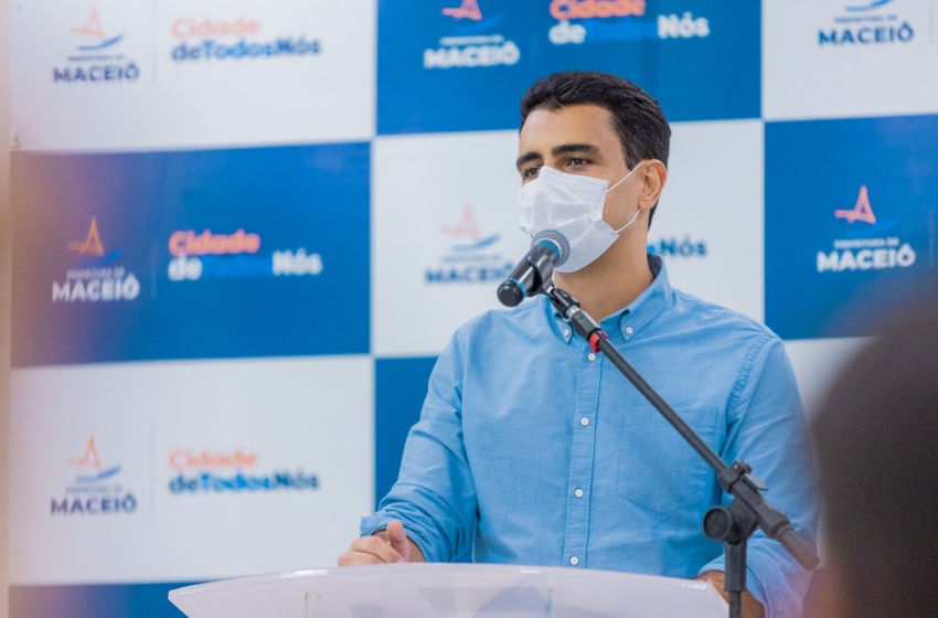 Prefeitura e Cruz Vermelha Brasileira entregam cartões alimentação nesta quinta (23)