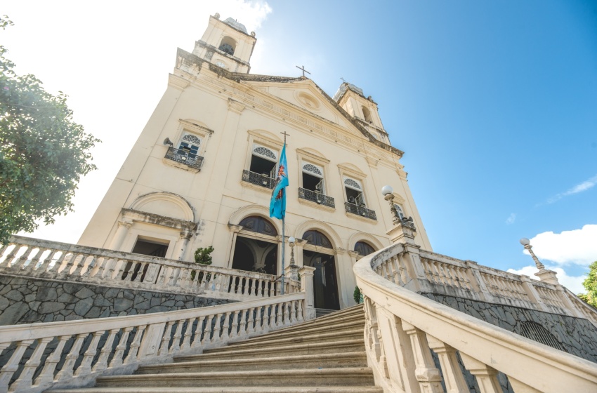 Procissão de Corpus Christi interdita principais ruas do Centro de Maceió