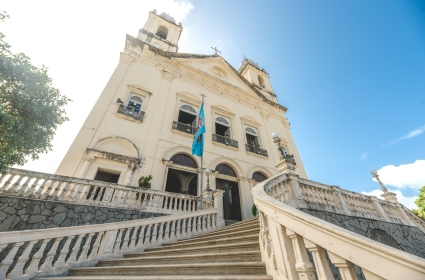 Missa Campal e Procissão de Corpus Christi interditam ruas do Centro de Maceió