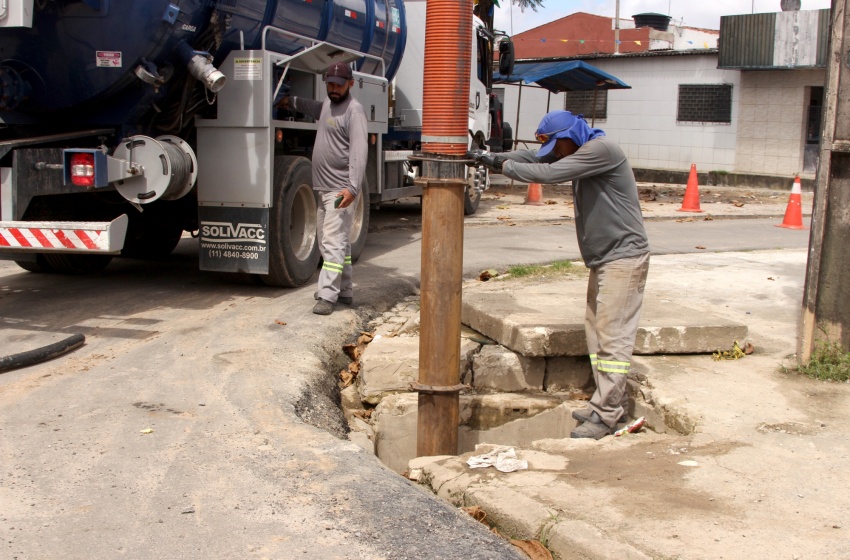 Galeria pluvial entupida há 30 anos é recuperada após uso de nova tecnologia