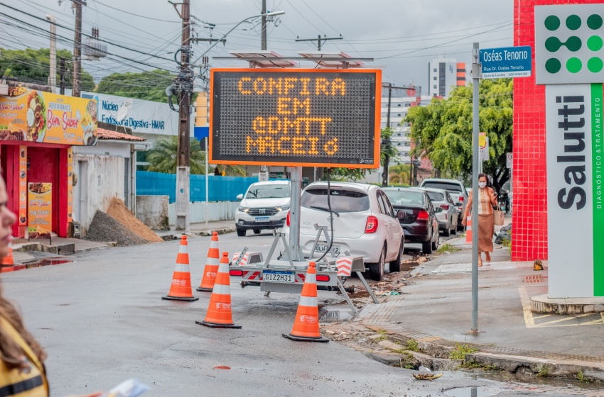 DMTT sinaliza vias interditadas com painéis luminosos