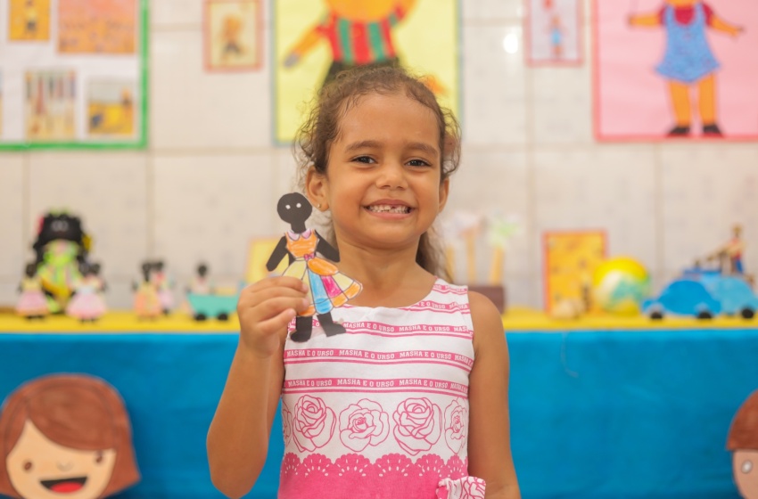 Expoarte da Escola Manoel Pedro acontece com foco no resgate às brincadeiras tradicionais
