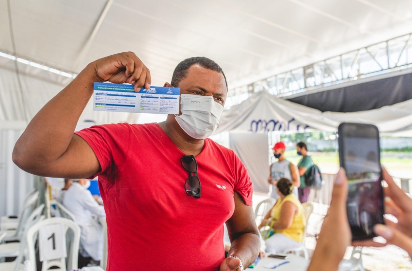 Mais de 80% dos maceioenses adultos tomaram 1ª dose da vacina contra Covid-19