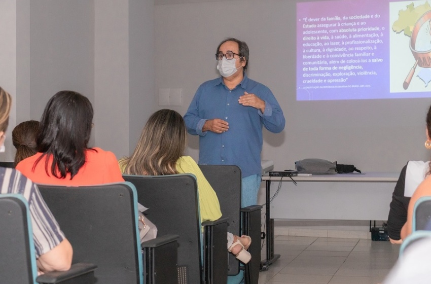 Saúde promove seminário sobre crescimento e desenvolvimento saudável na infância e adolescência