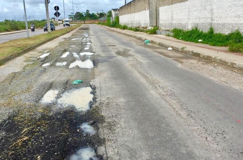 Infraestrutura protocola denúncia crime contra Casal por descumprimento de lei municipal