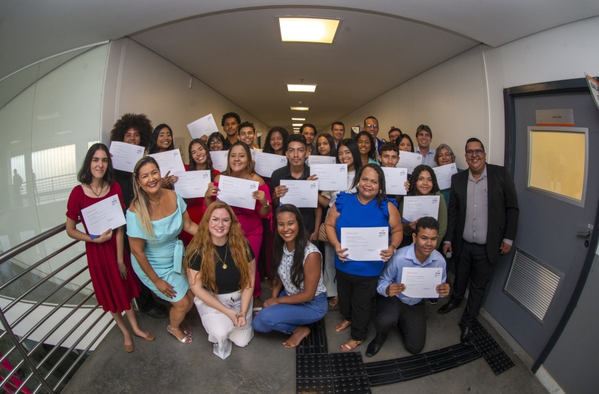 Programa Qualifica Maceió garante emprego a quase 30 operadores de caixa e assistentes administrativos