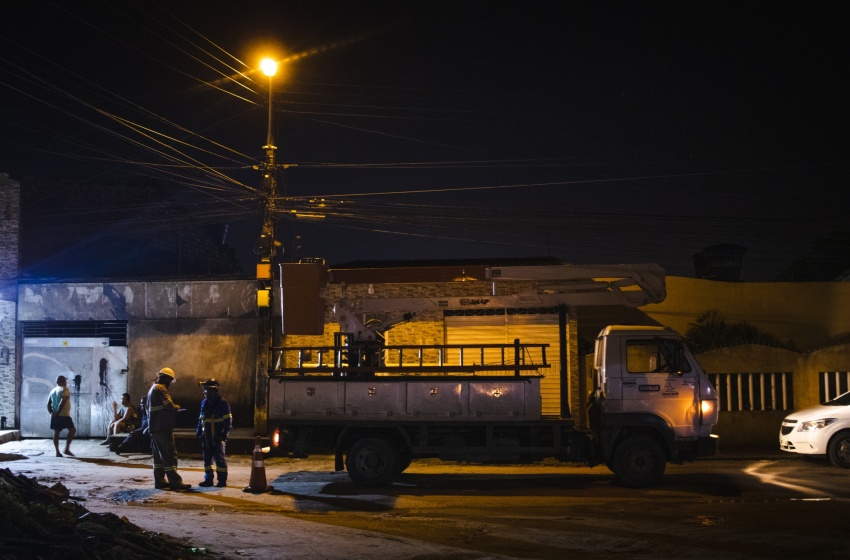 Iluminação da Cidade Universitária passa por manutenção após danos causados pelas chuvas
