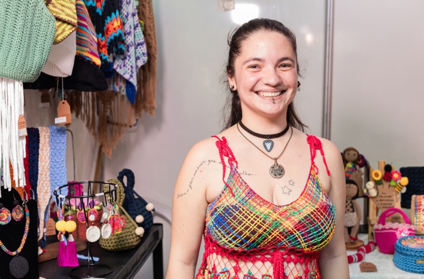 Terceira Feira Itinerante da Economia Solidária gera visibilidade e renda para artesãos maceioenses