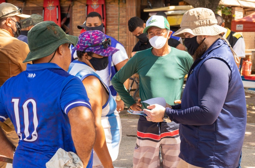 Operação Mar Azul orienta banhistas e comerciantes na orla de Maceió