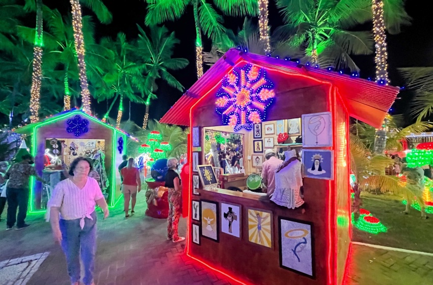 Artesãos de Maceió expõem peças na Vila do Papai Noel na Praça Gogó da Ema