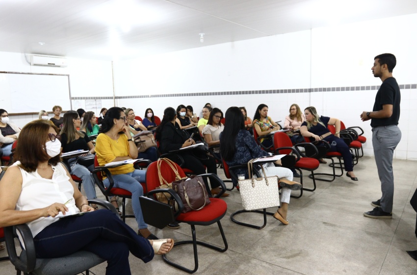 Educação promove palestra sobre o combate ao bullying nas escolas municipais
