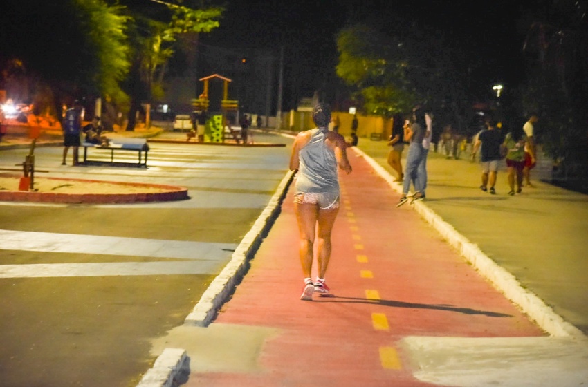 Prefeitura leva iluminação em LED ao Parque Linear no Vergel do Lago