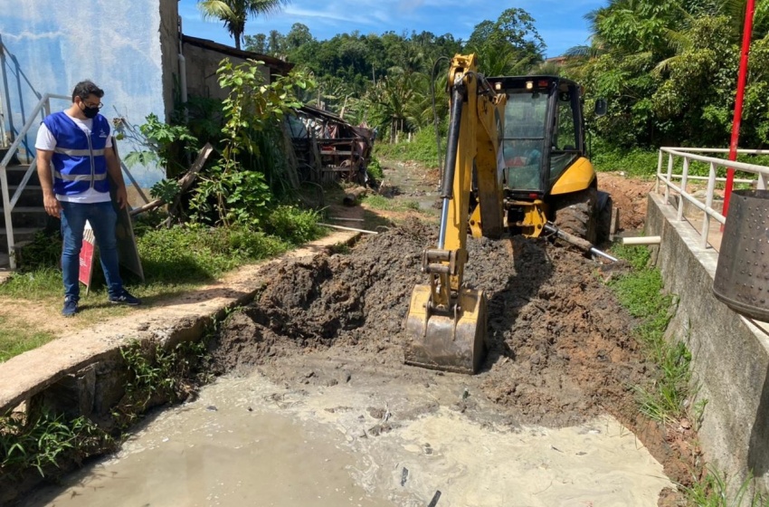 Limpeza de canal beneficia comunidade no bairro Santo Amaro