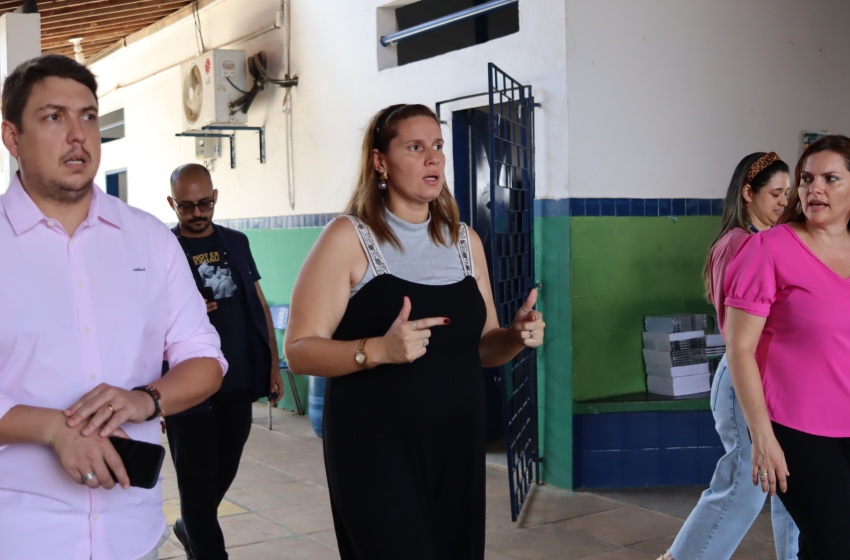 Duas unidades escolares do litoral Norte recebem visita técnica da Educação