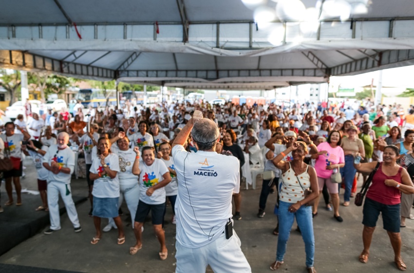 Mês do idoso é comemorado com muita alegria na Festa na Lagoa