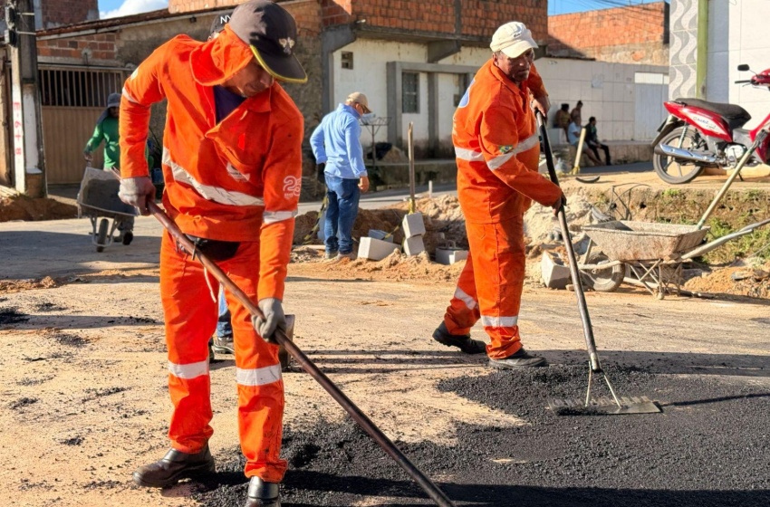 Prefeitura avança com obras de pavimentação e drenagem em novo trecho do Village Campestre 2