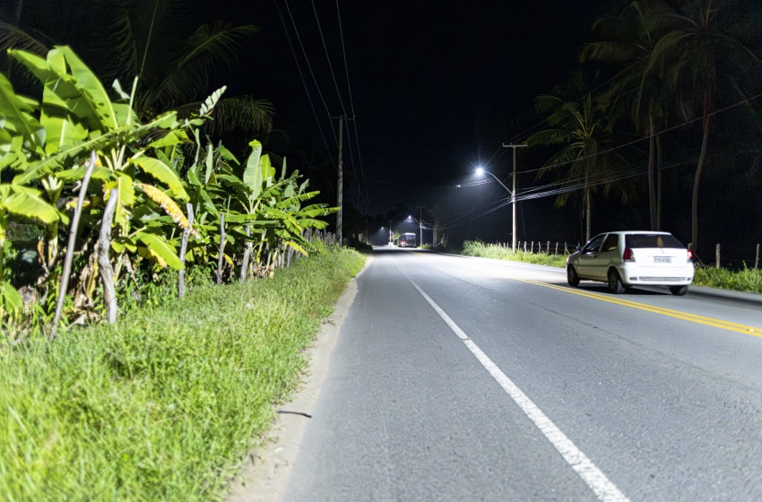 Modernização luminosa na AL-101 Norte chega a 80% dos serviços concluídos