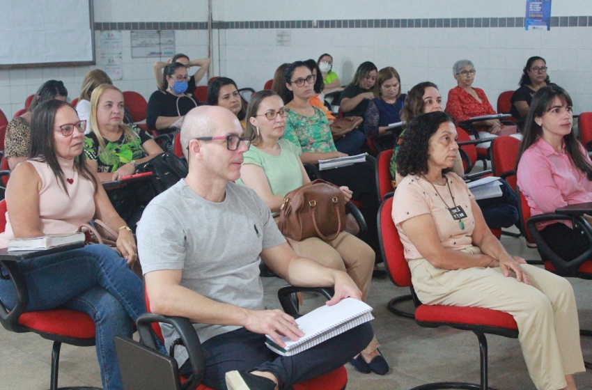 Psicólogos participam de formação sobre educação inclusiva