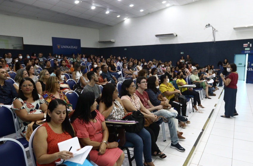 Diretores e tesoureiros dos conselhos escolares participam de formação sobre gestão financeira