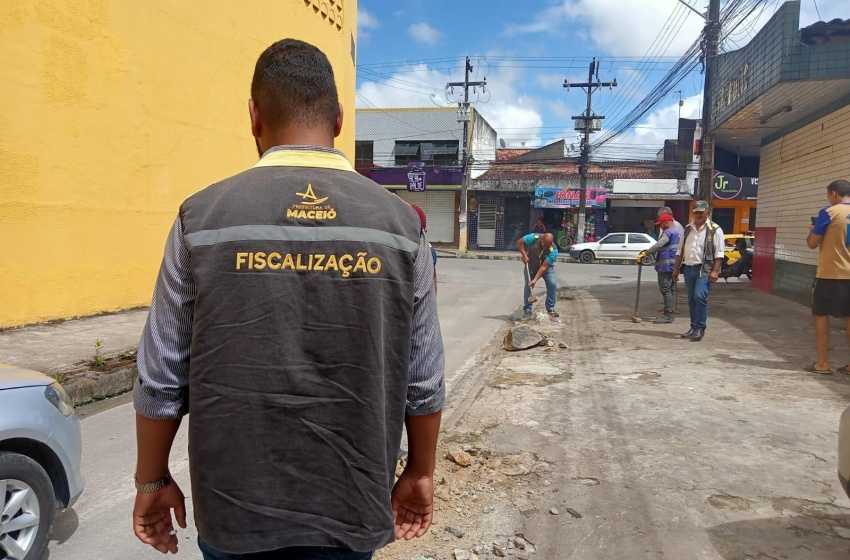 Convívio Social desobstrui mais uma área pública na parte alta de Maceió