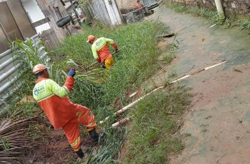 Prefeitura inicia limpeza nos bairros afetados pelo afundamento do solo