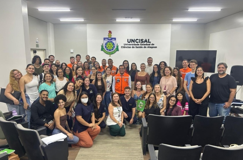 Estudantes aprendem como funciona o monitoramento da Defesa Civil de Maceió