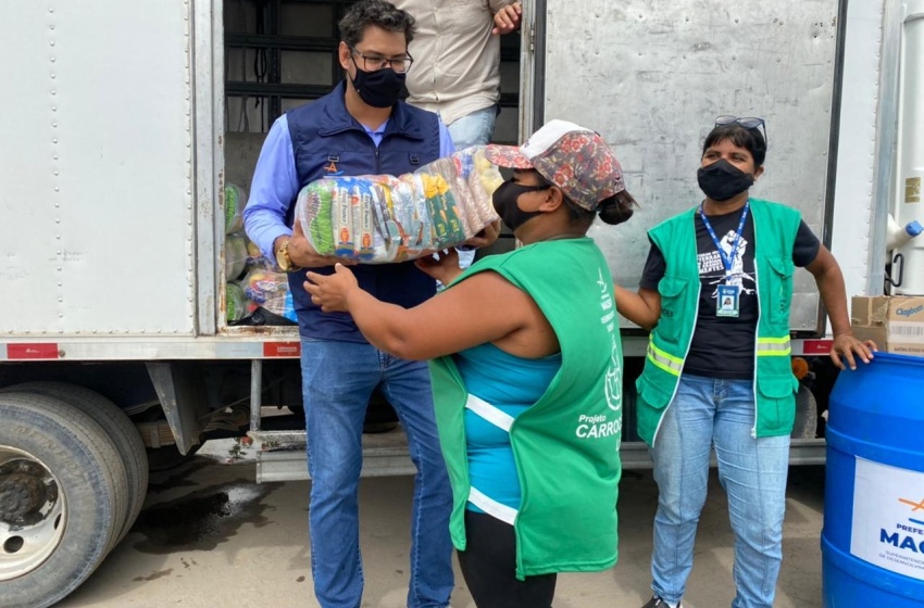 Prefeitura entrega 160 cestas básicas para carroceiros do Ecoponto Pajuçara