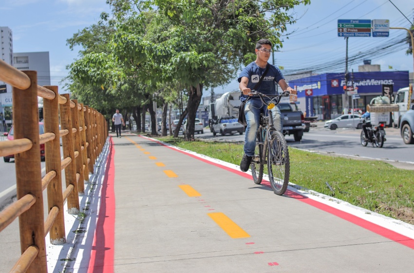 Prefeitura de Maceió inicia sinalização horizontal na ciclovia da Avenida Fernandes Lima