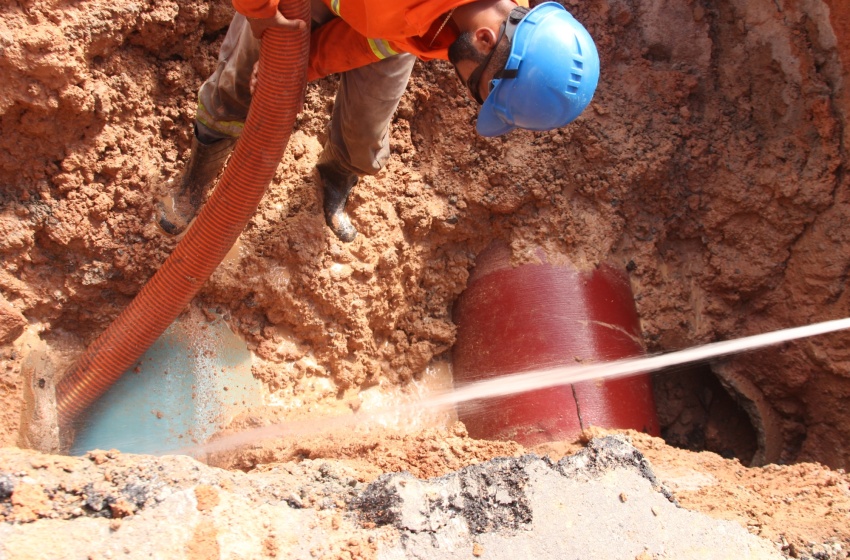 Prefeitura de Maceió multa Sanama por danos em rede de drenagem no Antares e Benedito Bentes