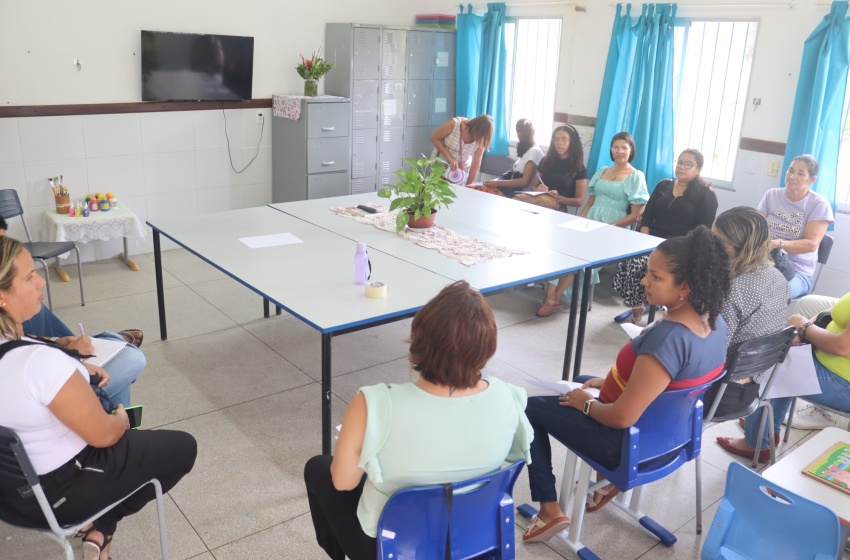 Roda de conversa discute importância do brincar para o desenvolvimento infantil