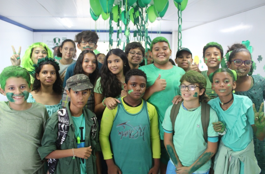 Estudantes participam de atividade cultural alusiva ao Dia de São Patrício