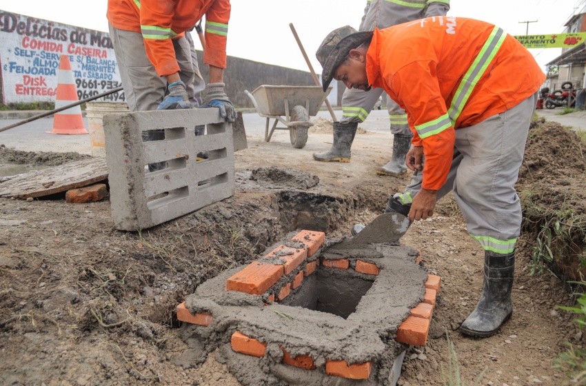 Infraestrutura realiza mais de 50 serviços de drenagem em bairros de Maceió