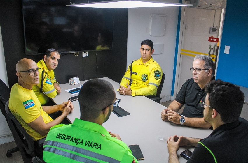 Agentes de trânsito de Campina Grande conhecem estrutura e processos do DMTT de Maceió