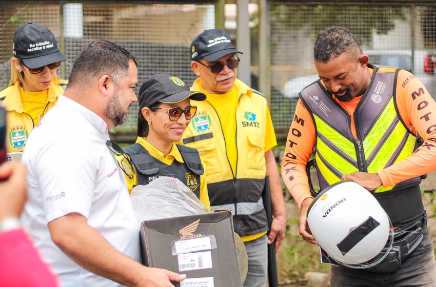 DMTT inicia Semana Nacional de Trânsito com blitz educativa para motociclistas