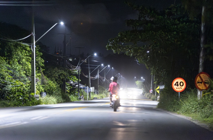 Prefeitura de Maceió finaliza obra de iluminação na AL-101 Norte