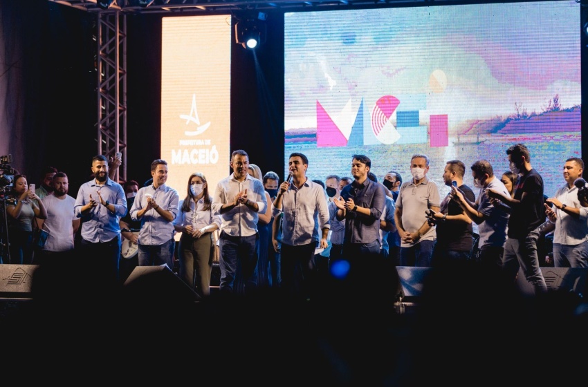 Prefeitura comemora Dia do Evangélico com shows no Benedito Bentes