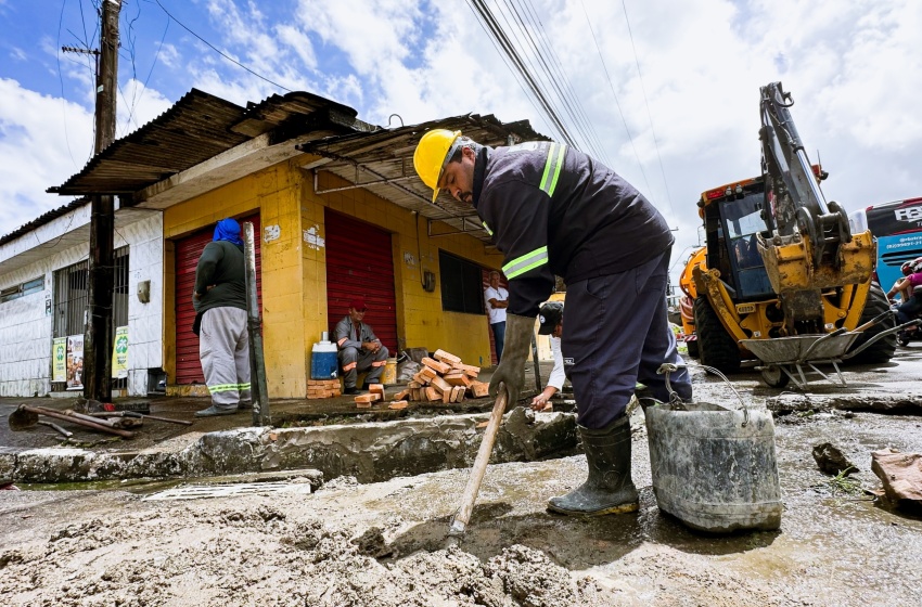 Infraestrutura reconstrói tubulação de drenagem no Tabuleiro