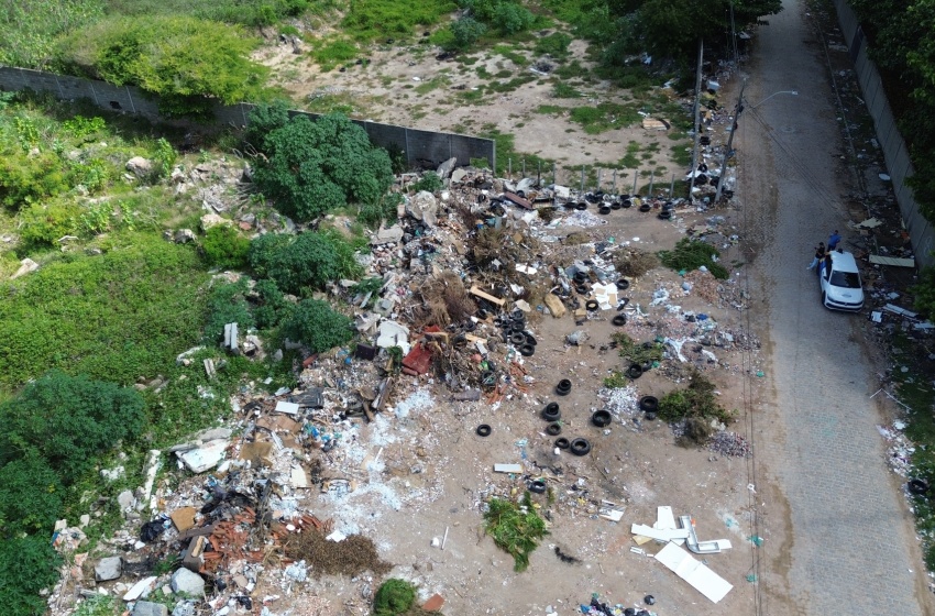 Abandono de terrenos representa 48% das denúncias registradas pela Alurb