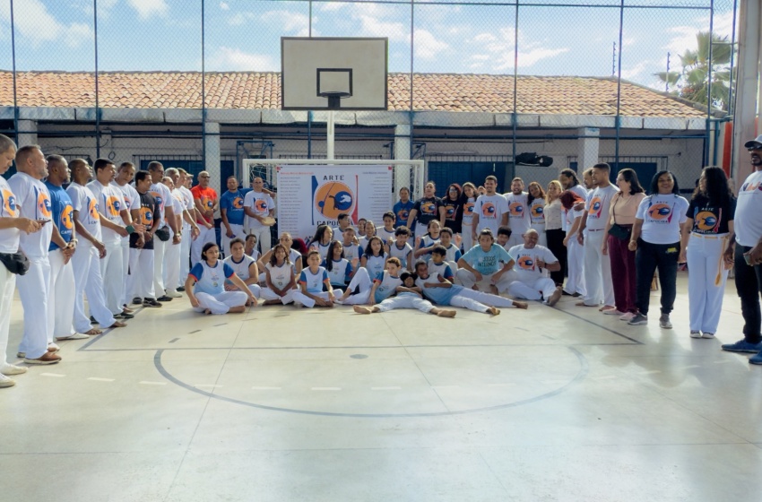 Arte Capoeira resgata identidade, fortalece vínculos e transforma vida de estudantes