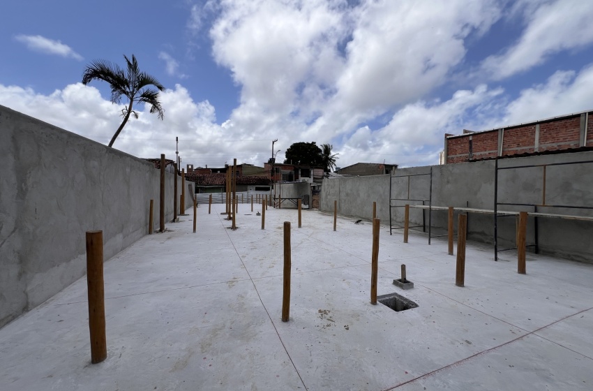 Prefeitura cria novo espaço de lazer junto à areninha do Barro Duro