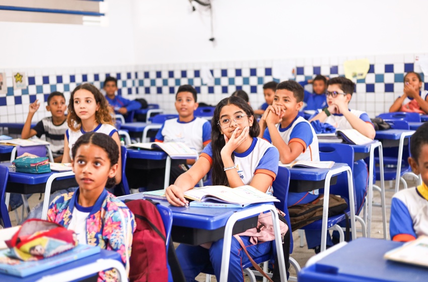 Alunos do 5º ano disputam etapa final da Olimpíada de Conhecimento em Maceió