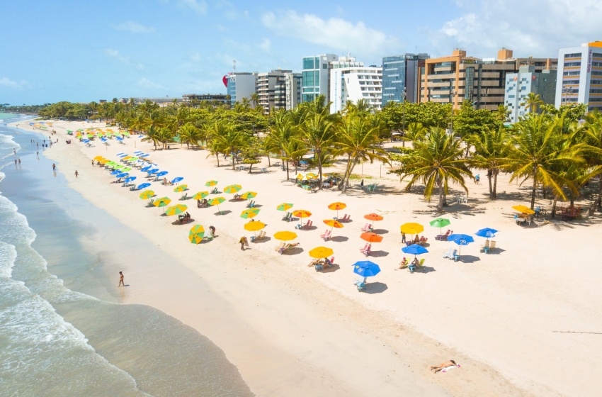 Maceió é a capital com a menor taxa de desemprego do Nordeste, turismo lidera criação de novas vagas