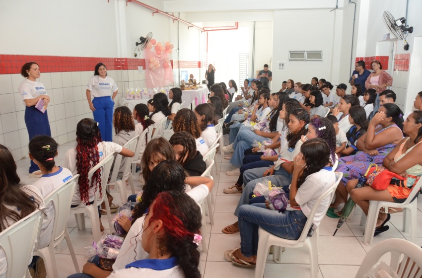 Ciclo de Cuidados promove diálogo sobre saúde feminina e prevenção à violência no Cras Bebedouro
